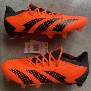 Adidas Predator Accuracy.1 Low FG “Heatspawn Pack” Soccer Cleats Men's Size 6.5